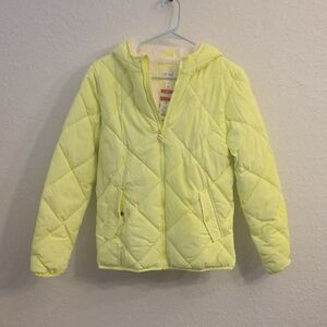 NWT Yellow Quilted Jacket With Plush Fur Lining